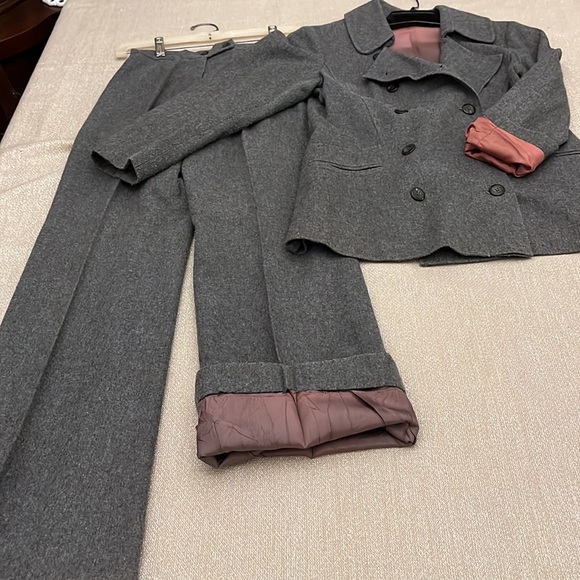Vintage Women’s Wool pantsuit byJoseph R Harris - Picture 3 of 7